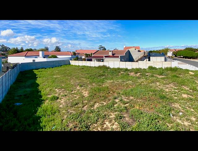 532M² VACANT LAND FOR SALE IN PORT OWEN